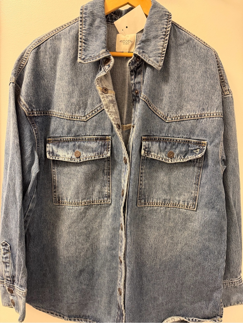NWT HIDDEN Los Angeles Light Wash Denim Jacket - Light Blue